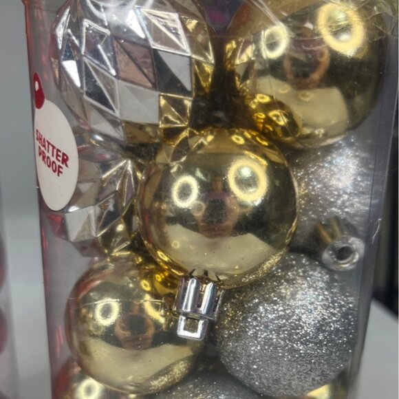 Holiday Style Shatterproof Christmas Ornaments 3-Packs Red Gold Silver Balls New - Picture 4 of 7